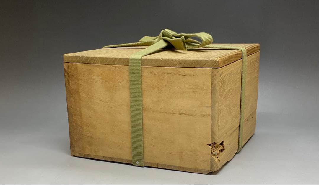 井戸茶碗　李朝時代　箱付(四方桟) 　s031