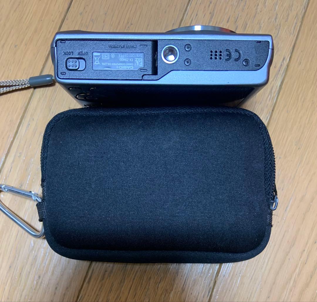 デジタルカメラ CASIO EZ-ZR400