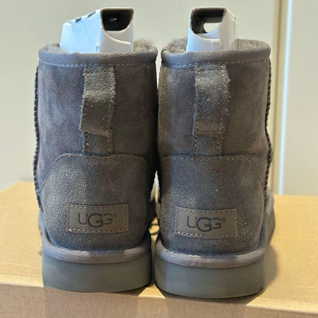 【美品】UGG W Classic Mini II 25cm 箱付き