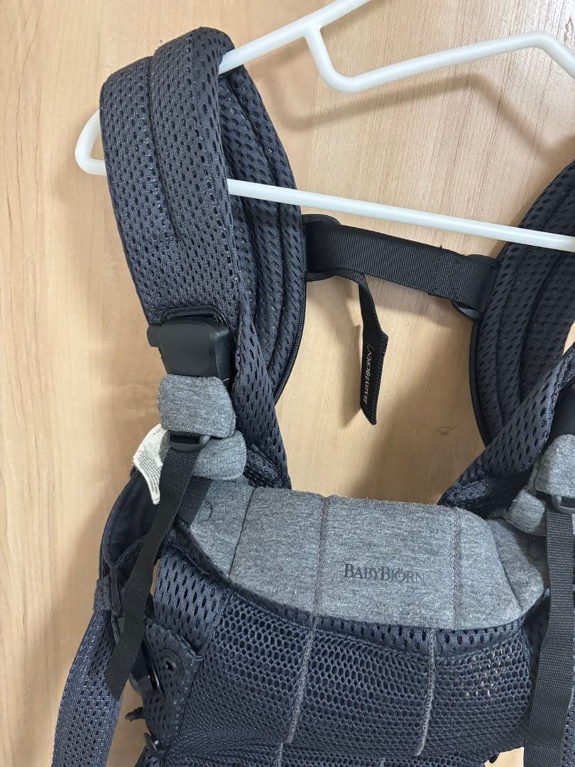 ベビービョルン　ハーモニー　最新モデル　アンサスライト