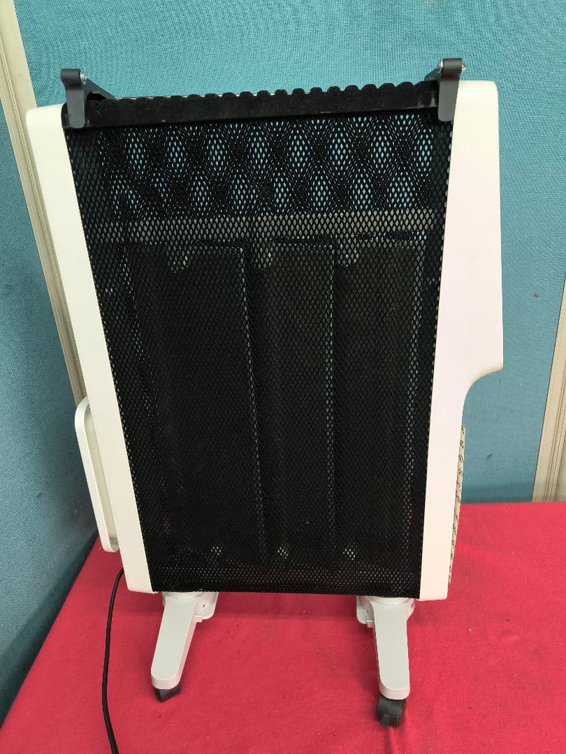 2022年製　シロカ 遠赤軽量ヒーター かるポカ SN-M371(W)10畳まで