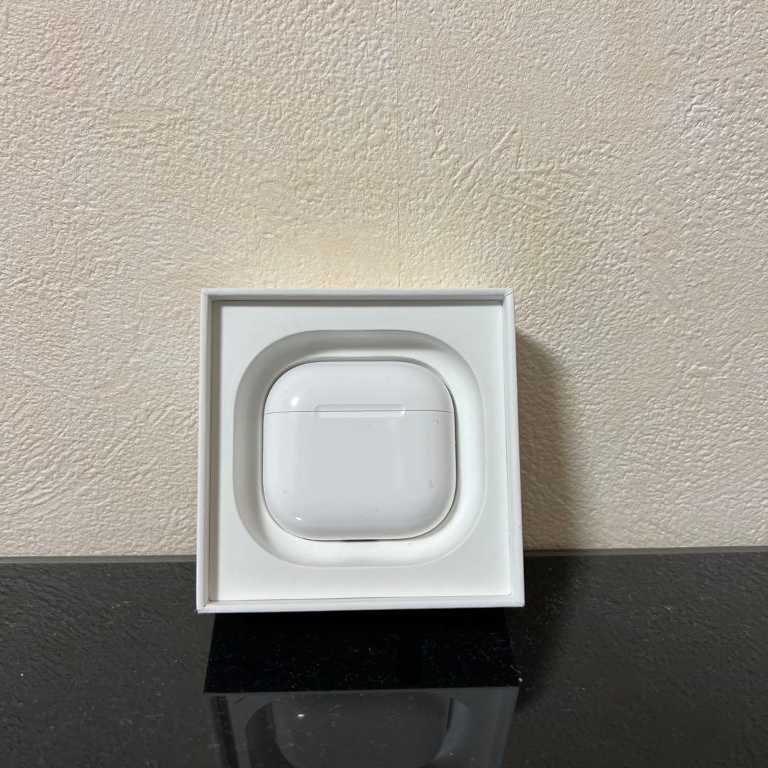 【展示品により値下げ出品】AirPods 第四世代 新品未使用