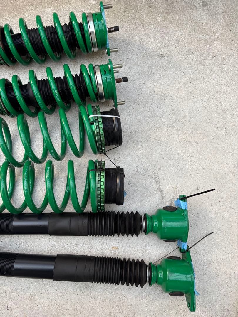 CX8 2WD テインフレックス？ 車高調