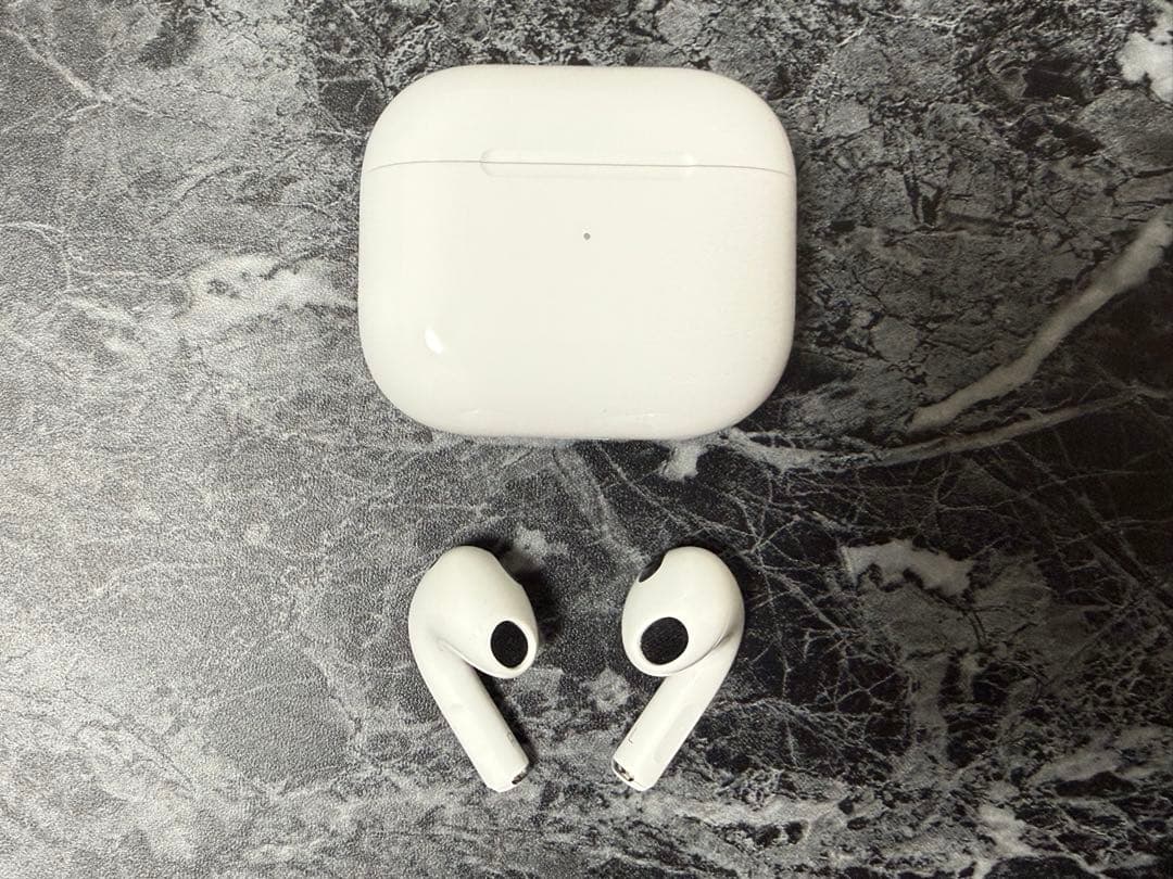 AirPods第三世代　本体