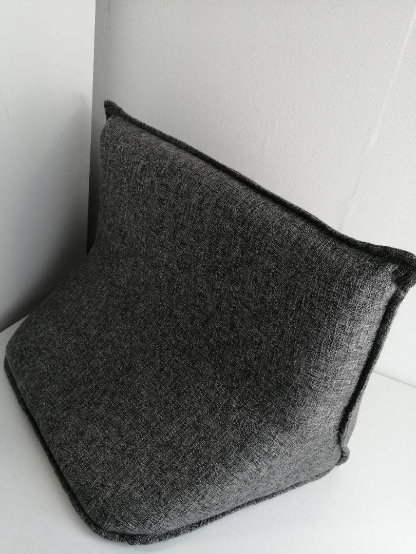 フランス ligne roset リーン・ロゼ クッション グレー