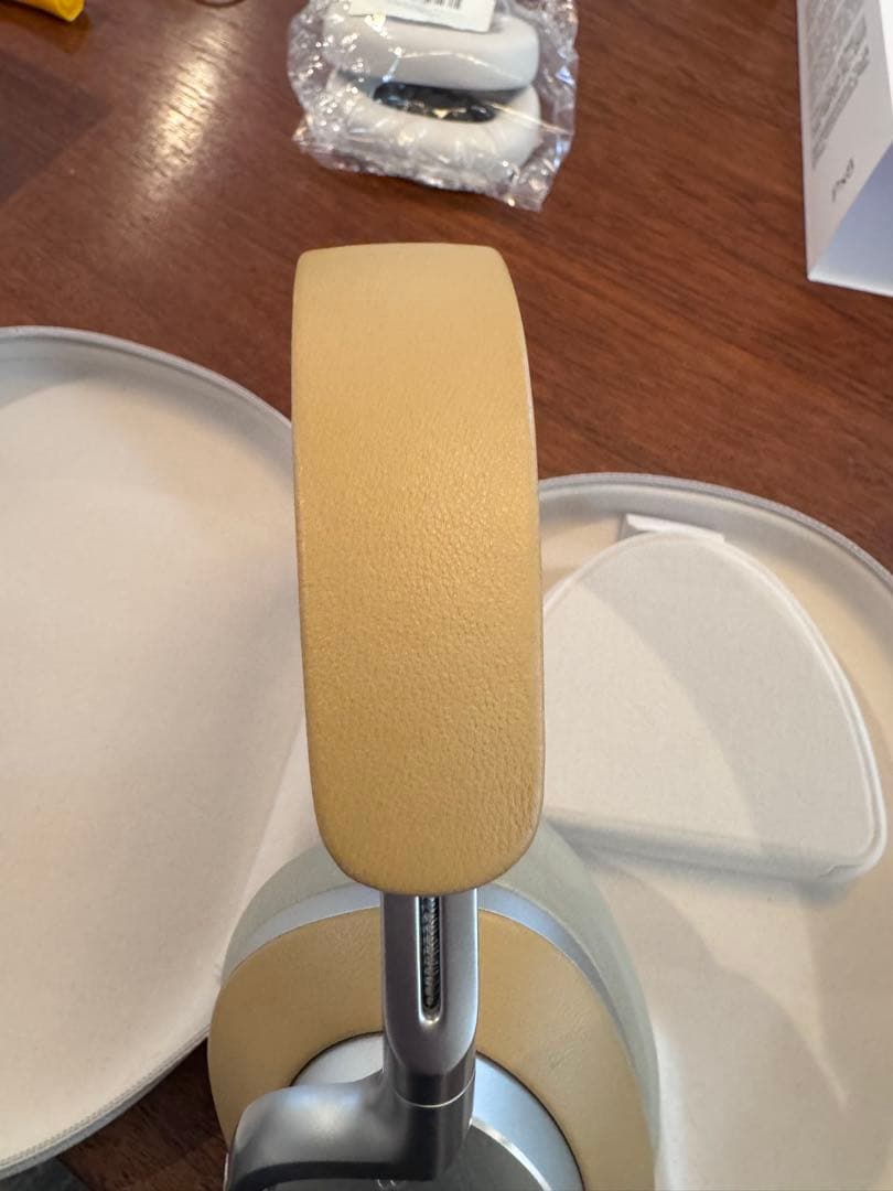 Bowers & Wilkins Px8 タン　ワイヤレスヘッドホン