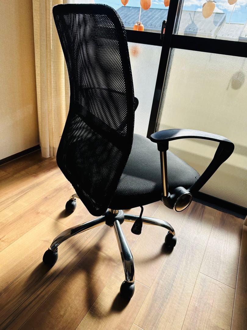 黒 メッシュ デスクチェア