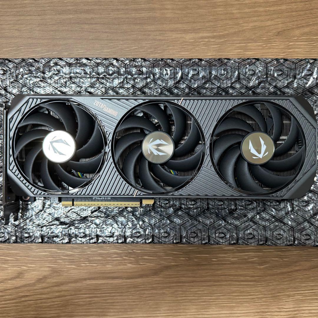 グラフィックボード・グラボ・ビデオカード ZOTAC GeForce RTX 5070 12GB
