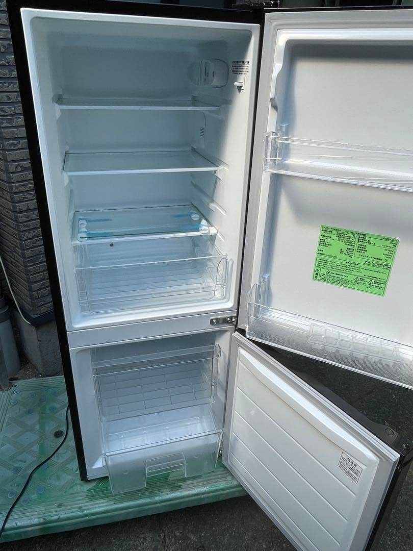 2024年製　美品　冷蔵庫　アイリスオオヤマIRSD-13A-B