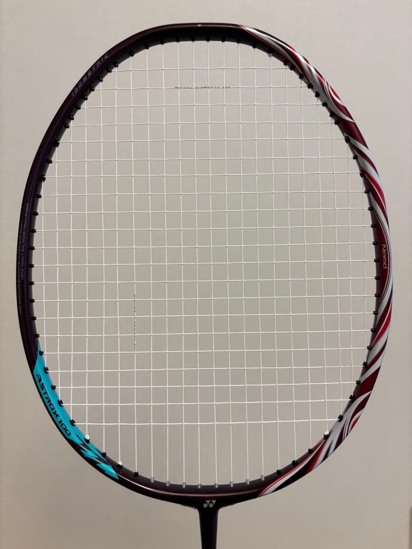 【極美品】YONEX ASTROX100ZZ アストロクス クレナイ4U5