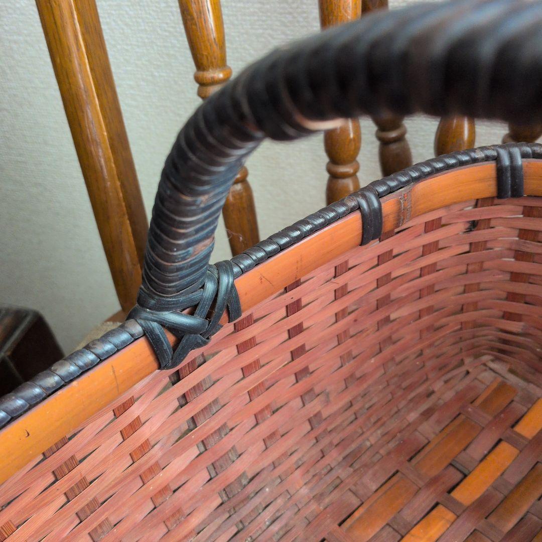 竹製バスケット 黒いハンドル付き　大分別府