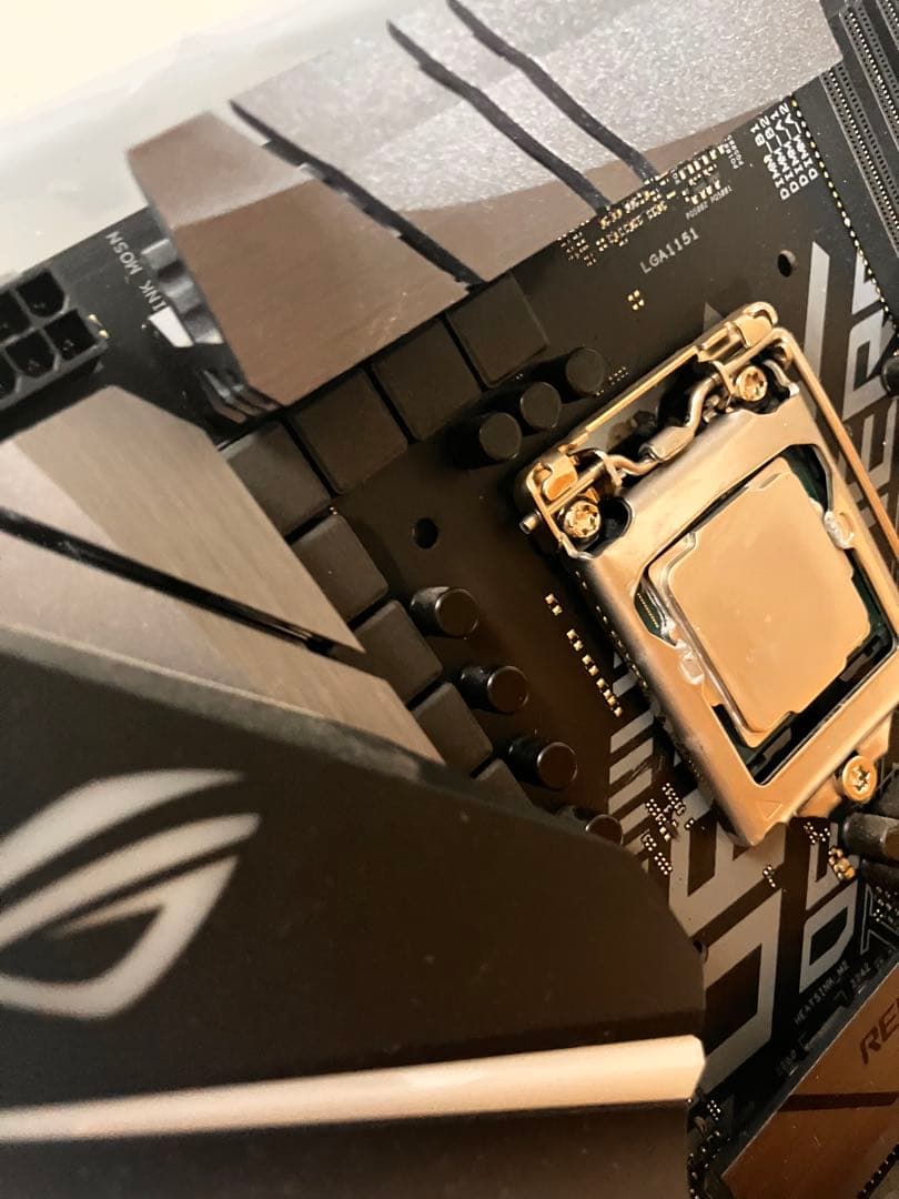 STRIX H370-F GAMING マザーボード　i7-8700付属