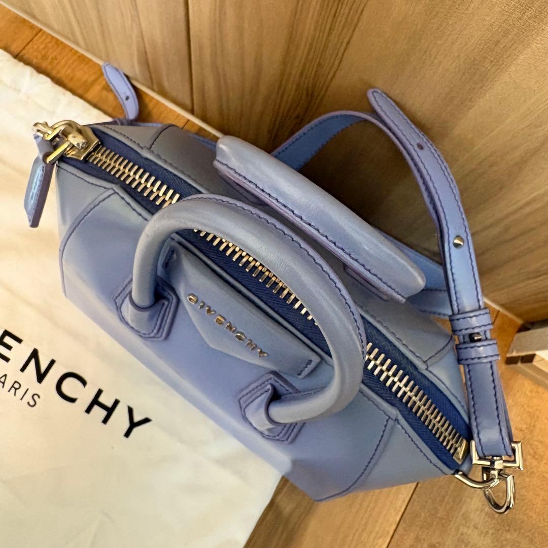 GIVENCHY アンティゴナ　ミニ　インディゴブルー　羊革100%