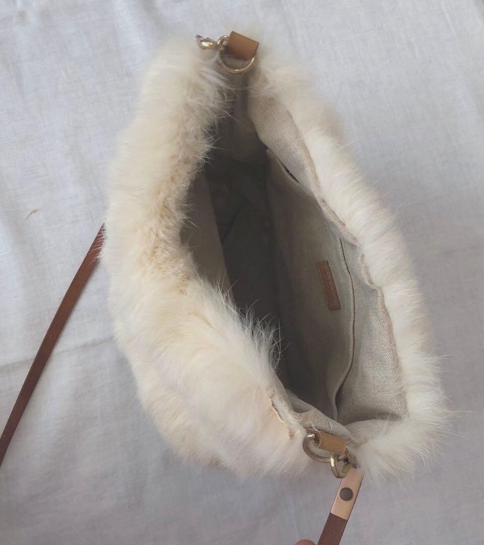 Crafty ラビットファー付き竹かごポシェット