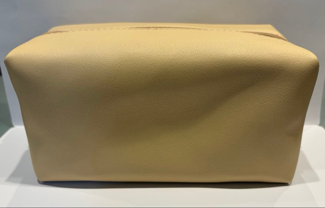 エミレーツ航空ビジネスクラスアメニティポーチ&パジャマ&スリッパの6点セット