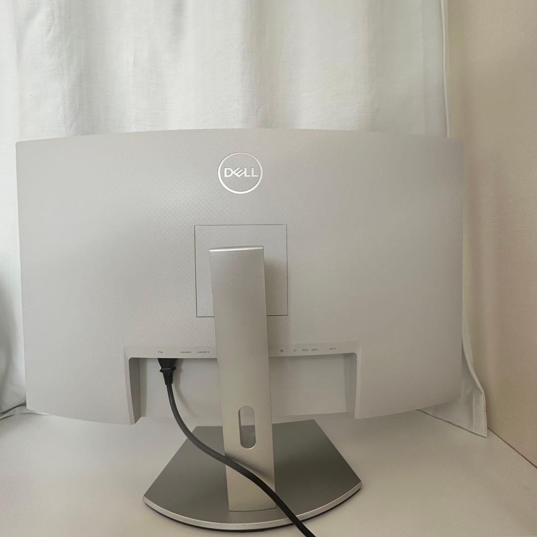 DELL 湾曲モニター 可視サイズ31.5インチ　4K S3221QS