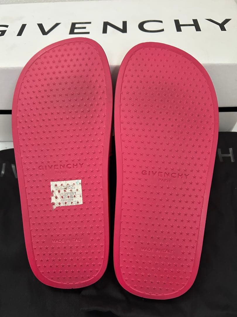 GIVENCHY ラバースライドサンダル　シャワーサンダル