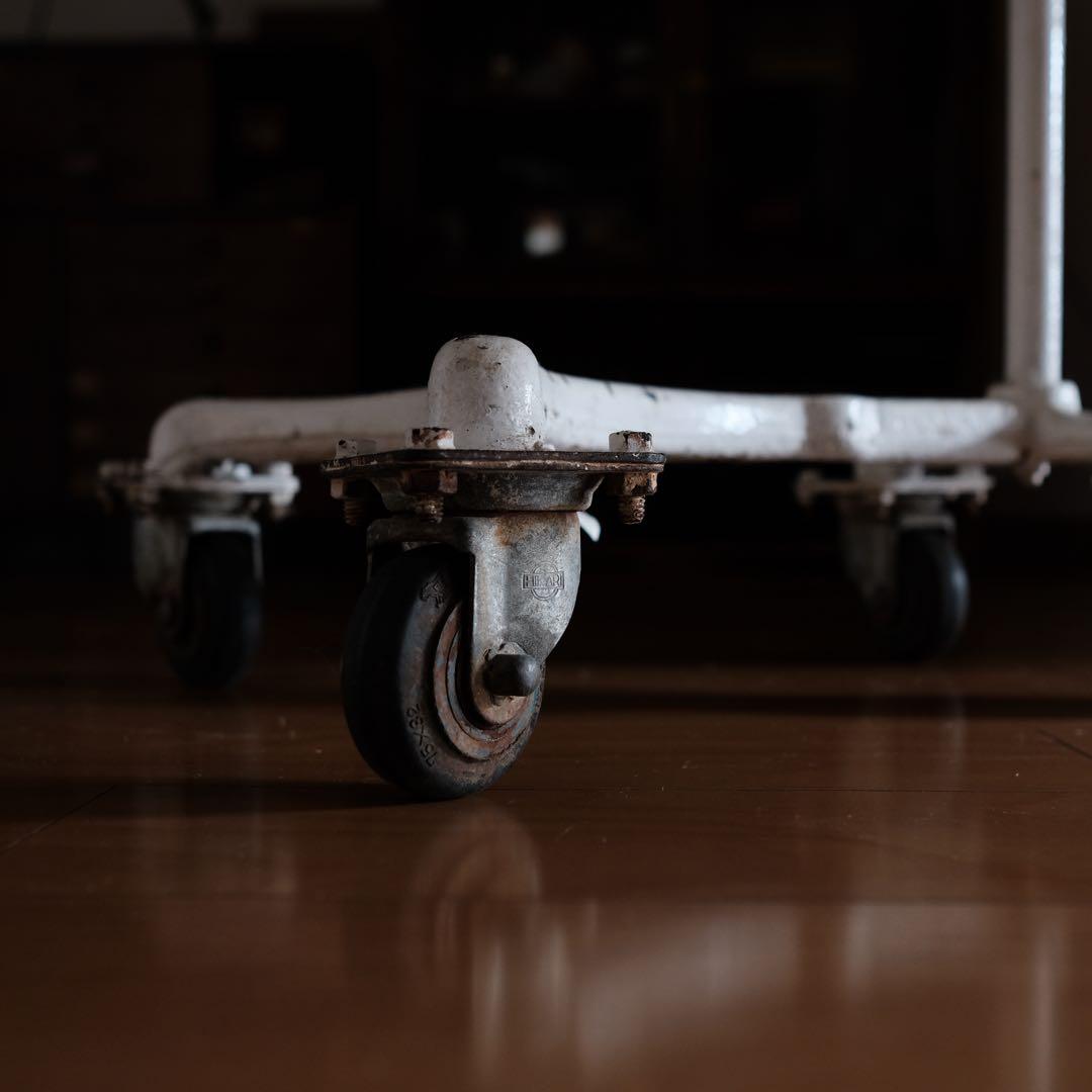 日本昭和時代（1950年頃）HIKARI製の医療用可動テーブル