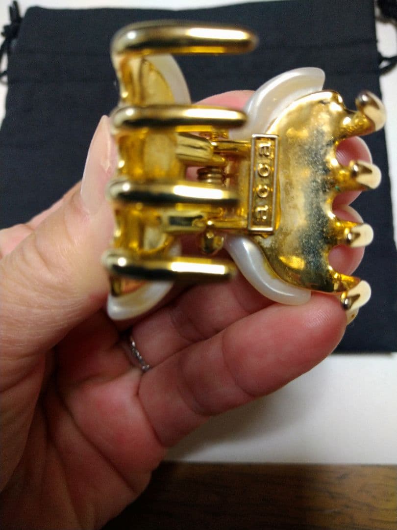 acca ストーン装飾 ヘアクリップ パールホワイト・ゴールド