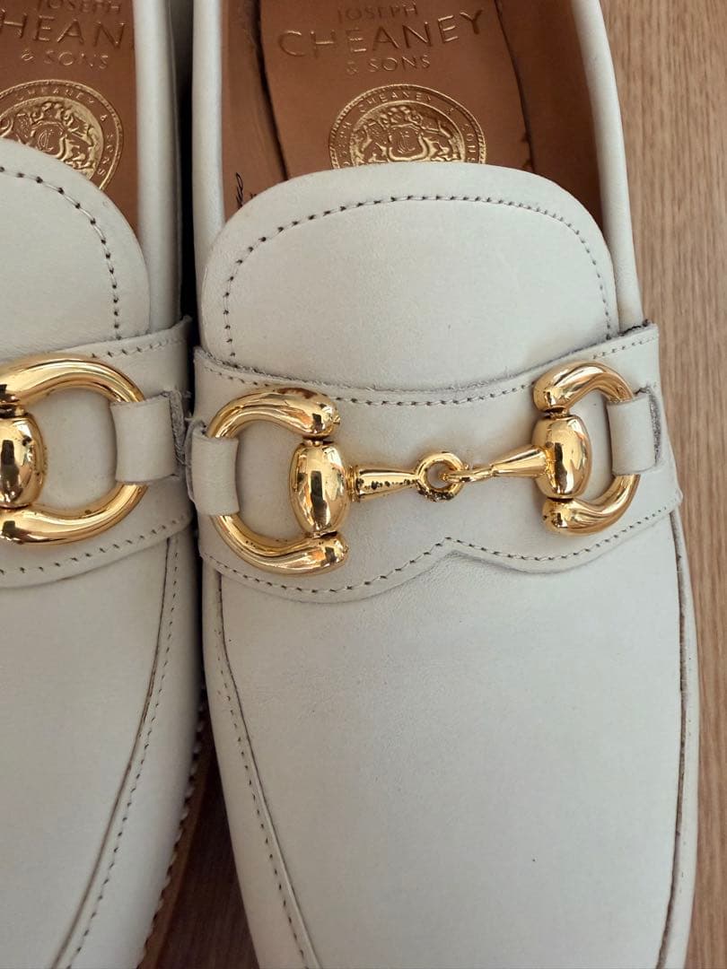 コバキタス　JOSEPH CHEANEY ホワイトローファー