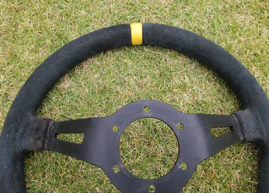 ◆ MOMO　モモ　ステアリング◆ バックスキン ◆ 350㎜ ◆ディープコーン