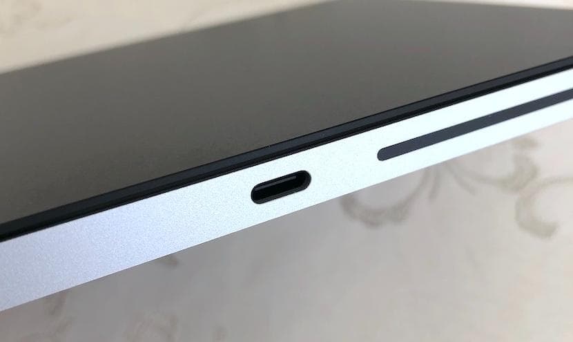 使用1回｜最新｜USB-C｜ブラック｜Magic Trackpad｜Apple