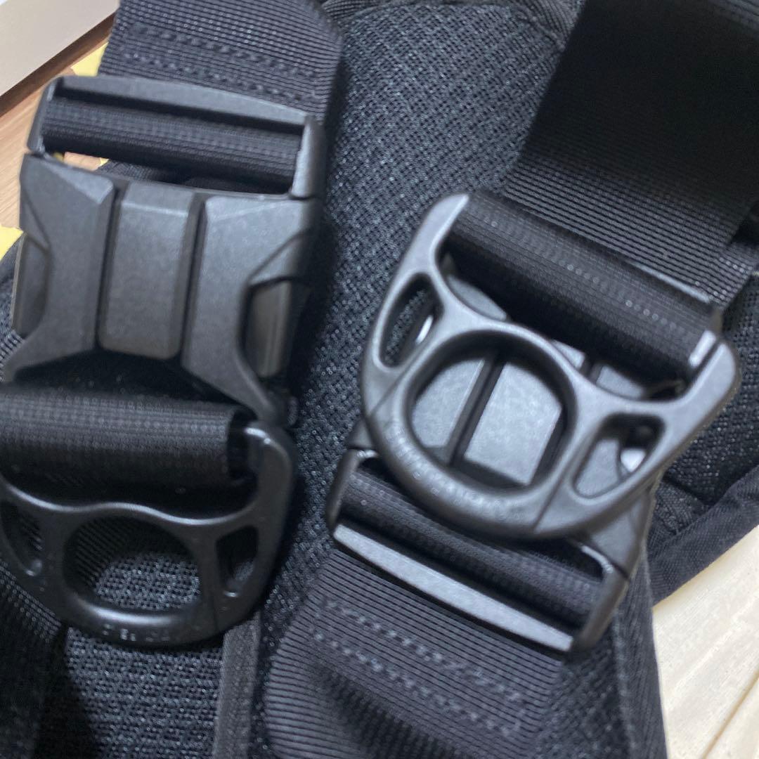 ＊Hugoo＊ヒップシート ショルダーバッグ 抱っこ紐　男女兼用