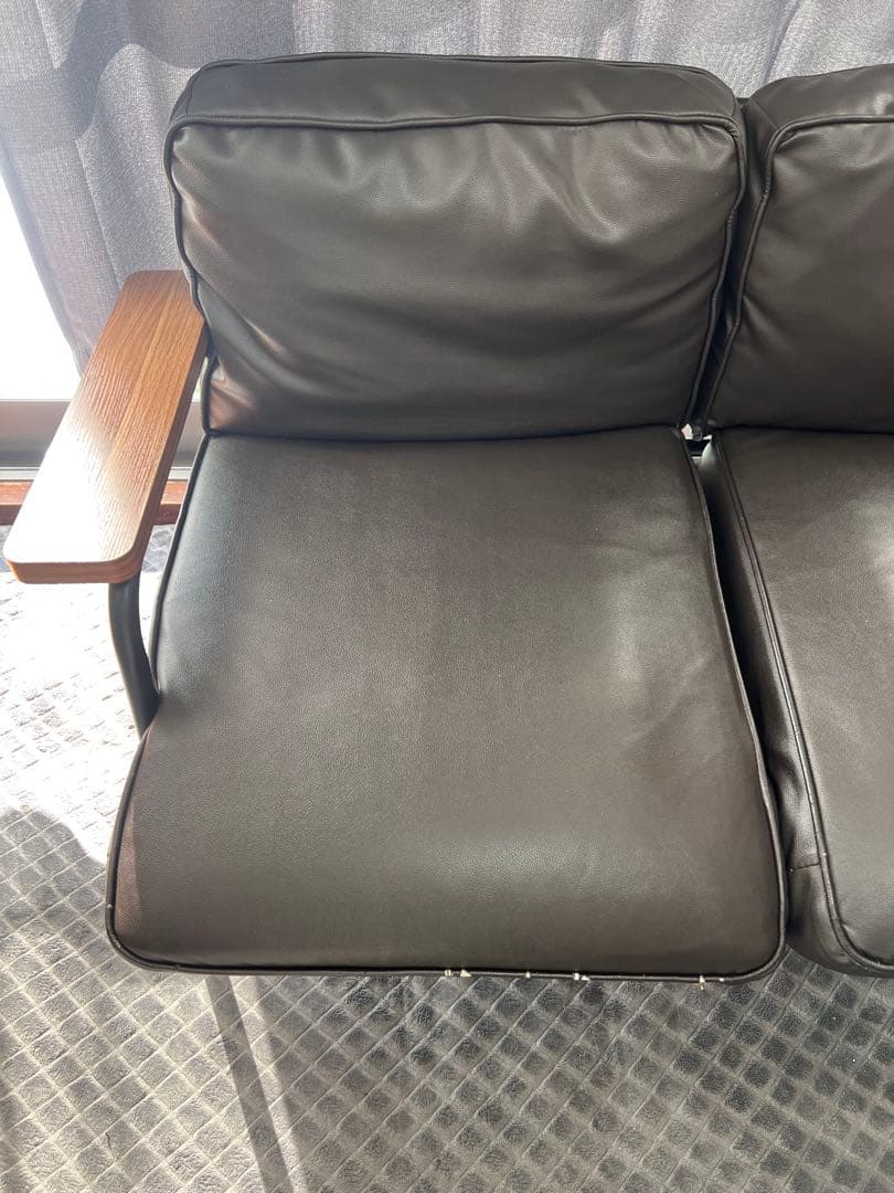 【早めにお譲り希望】LOWYA 2人掛けソファ ブラック