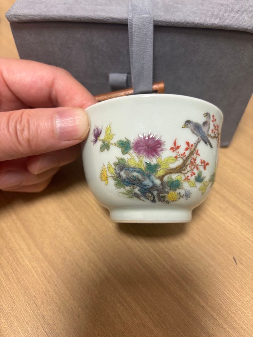 中国清時代　花鳥文茶碗 盃 粉彩　琺瑯彩　雍正年製在銘 官窯 2個セット（秋冬）