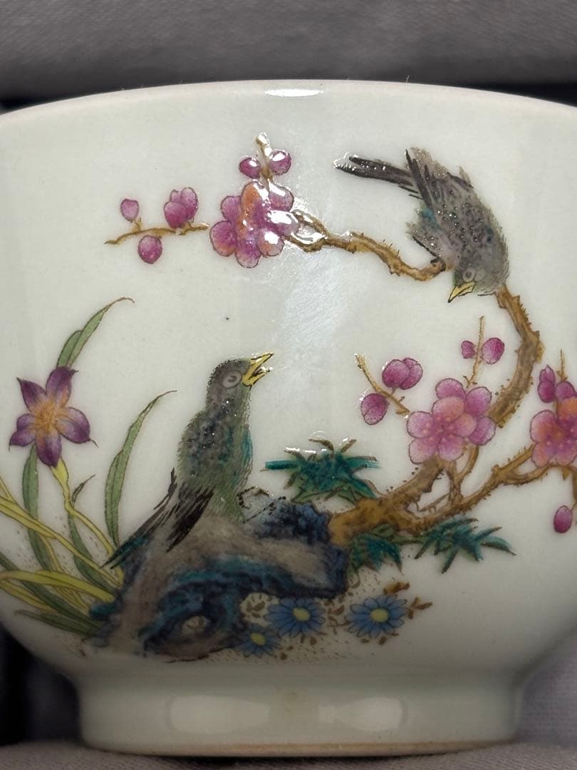 中国清時代　花鳥文茶碗 盃 粉彩　琺瑯彩　雍正年製在銘 官窯 2個セット（秋冬）
