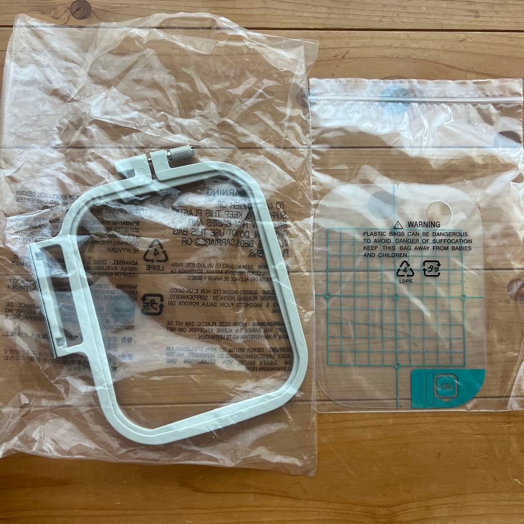 【未使用品】ブラザーミシン　刺繍機　刺繍枠M　シートM セット