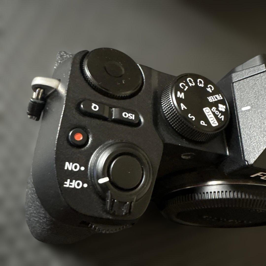 FUJIFILM X-S20 ボディ単体 ( 付属品すべて揃っています )