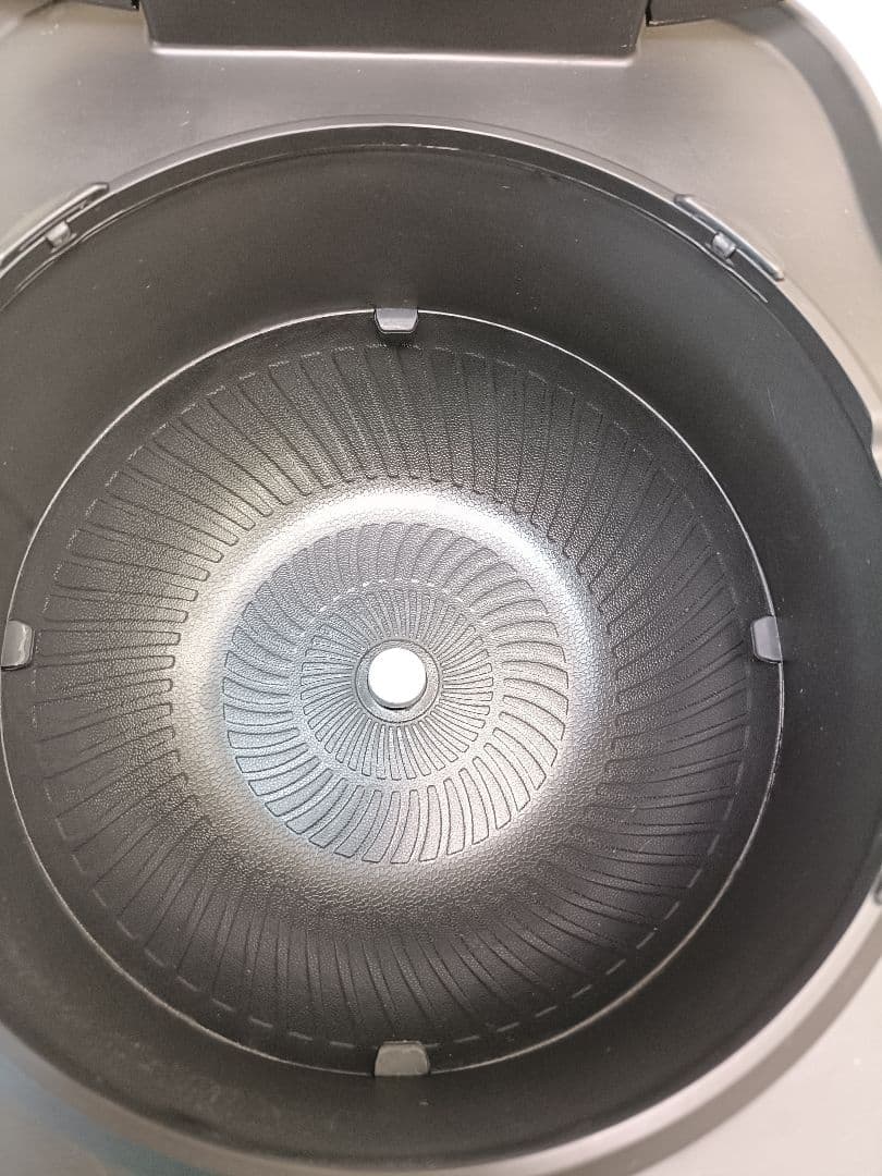 東芝 TOSHIBA IH炊飯ジャー 5.5合炊き RC-10BHW 24年製