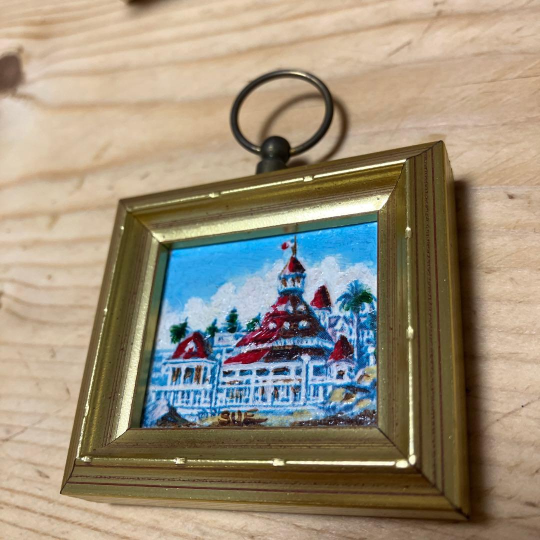 レア品　SUE McNARY ハンドペイントミニチュア額イーゼルペンダントトップ