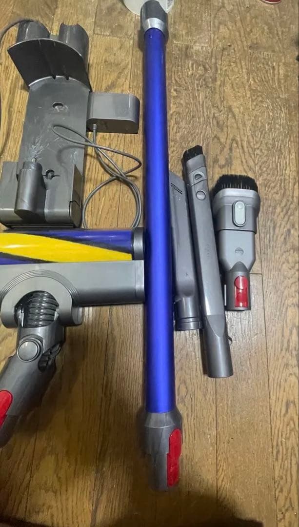 ダイソン V8 ハンディ掃除機