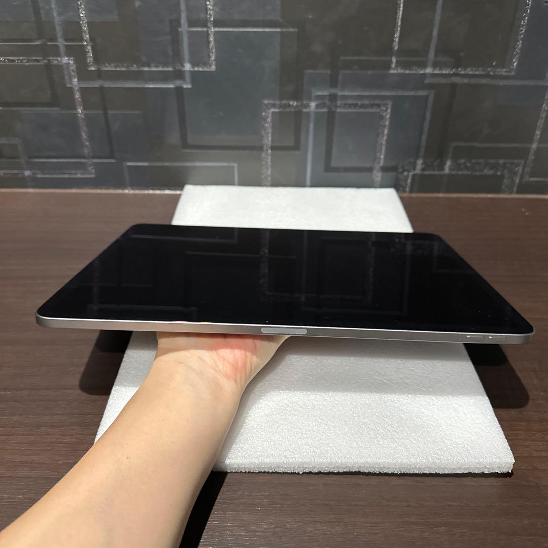 【美品】iPad Air 13インチ(M2)Wi-Fiモデル　128GB