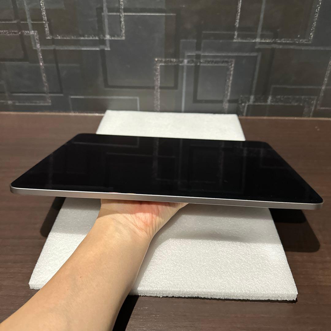 【美品】iPad Air 13インチ(M2)Wi-Fiモデル　128GB