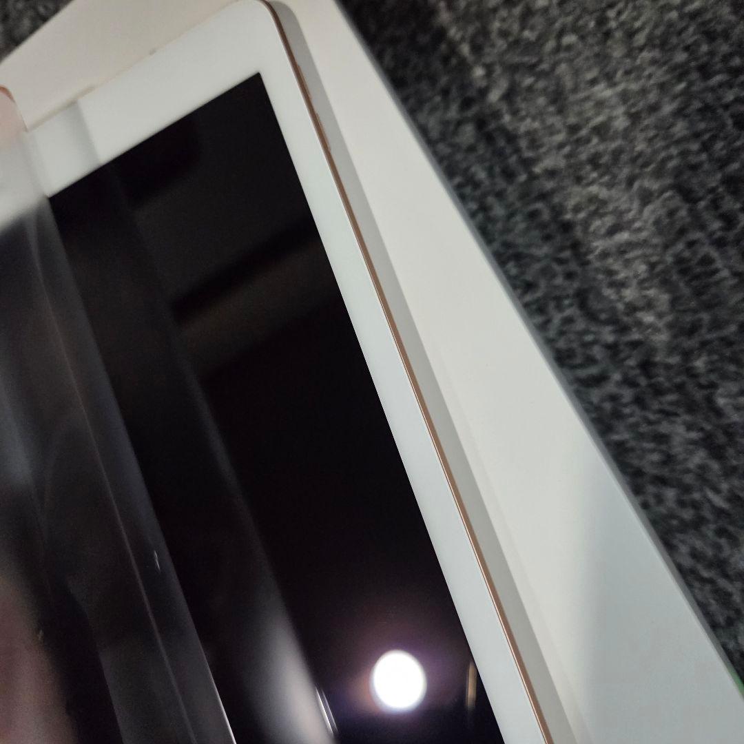 【iPad 第8世代】128GB ゴールド Wi-Fiモデル 10.2インチ