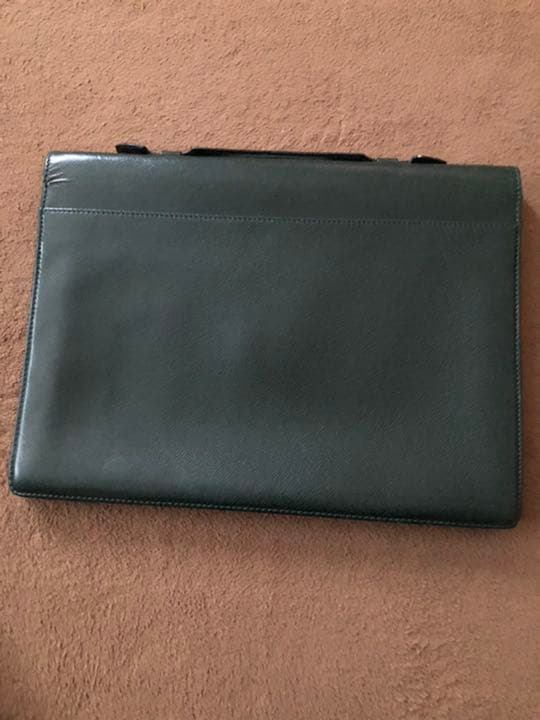 ルイヴィトン・タイガ　ビジネスバック