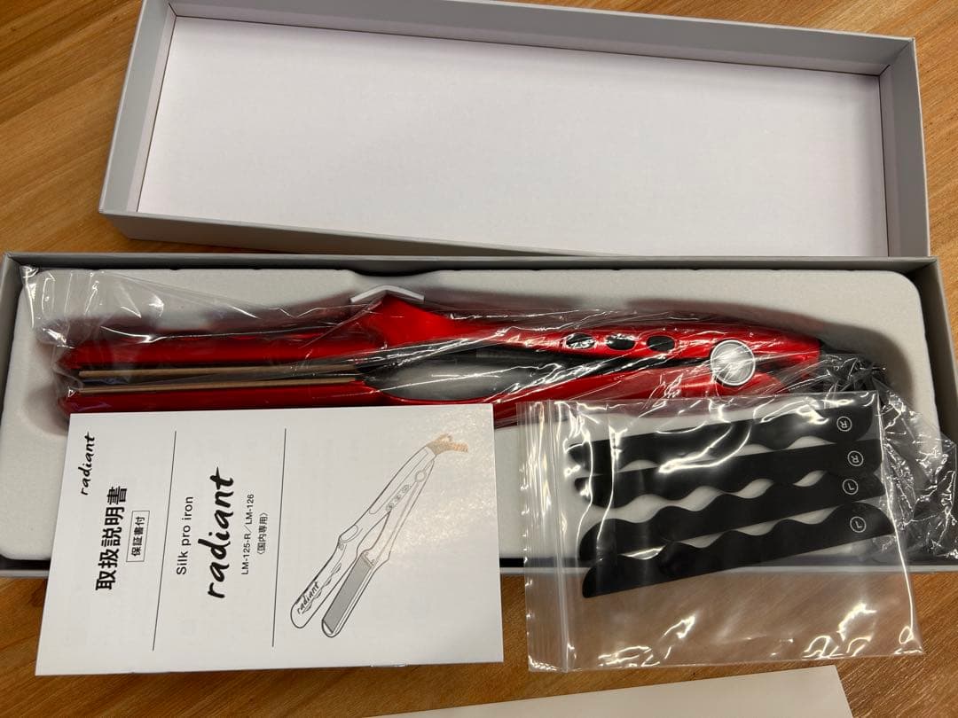 (新品)ラディアント　ストレートアイロン28㎜