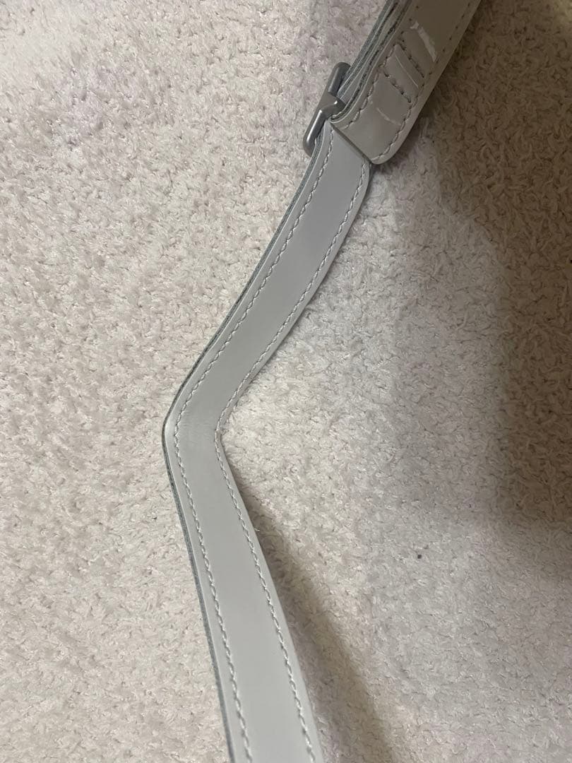 Dr. Martens ハート型ショルダーバッグ ホワイト