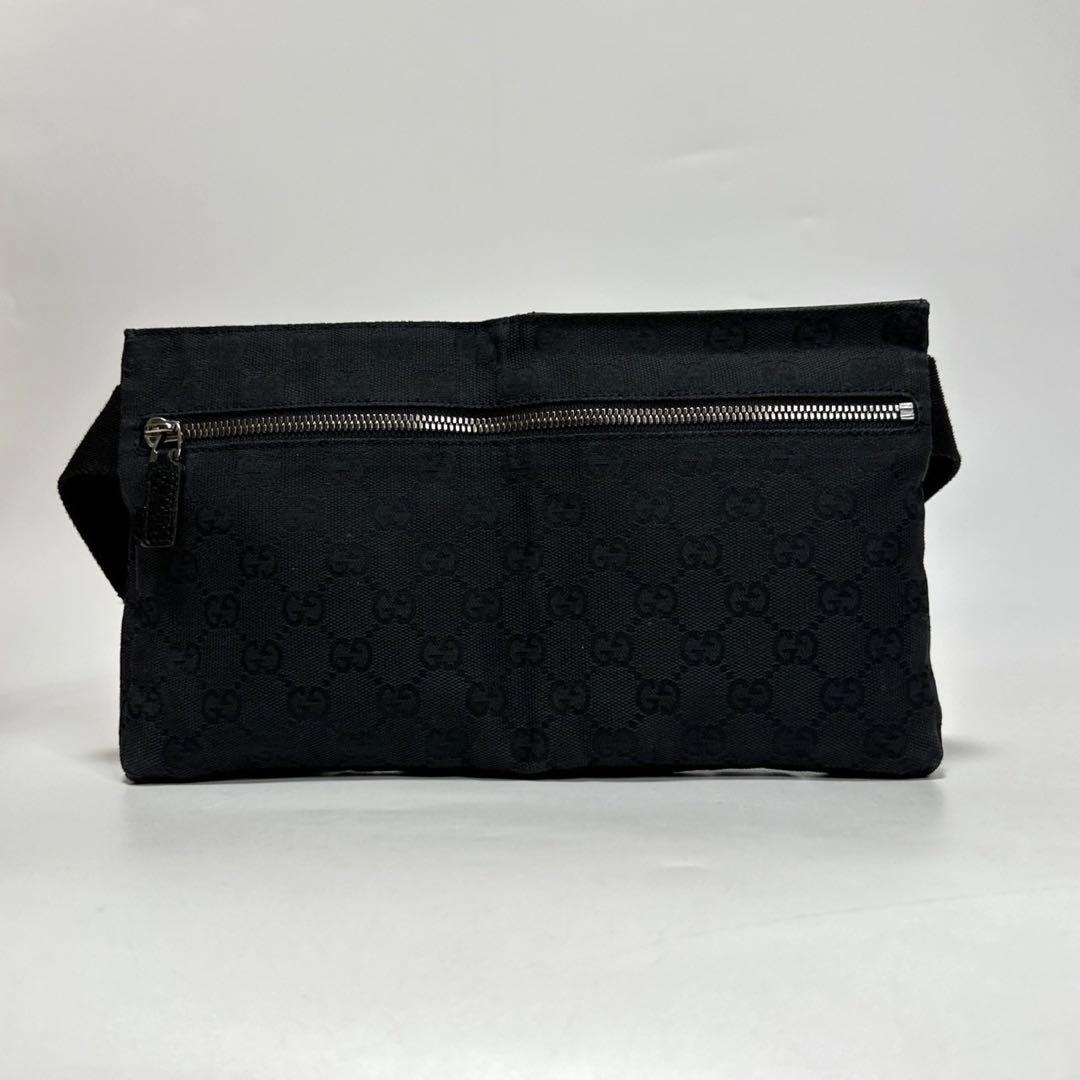t61【美品】グッチ　GGキャンバス レザー　ブラックウエストポーチショルダー.
