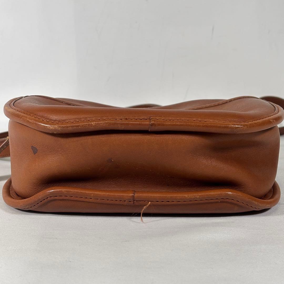 コーチ オールドコーチ ショルダーバッグ 斜め掛け チャーム レザー ブラウン