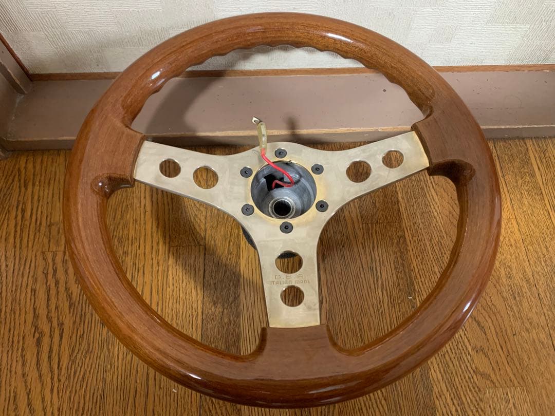 希少　超美品　OBA ウッドステアリング32.5cm ボス&ビス付き