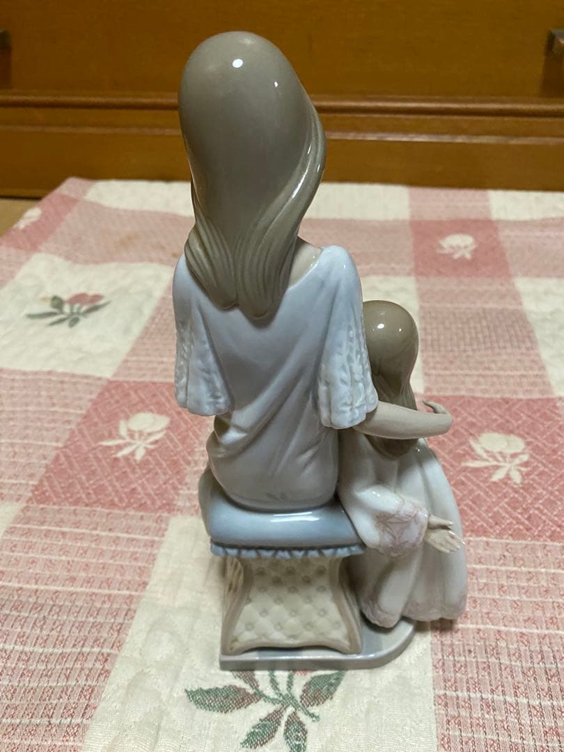LLADRO おやすみ前のご本 型番5457