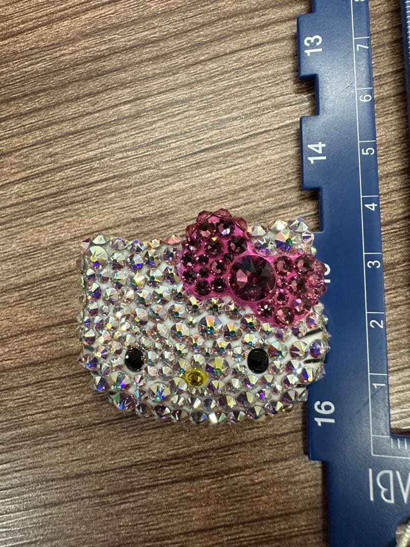 トロ‼️Bling Me! ハローキティ スワロフスキー　ブローチ