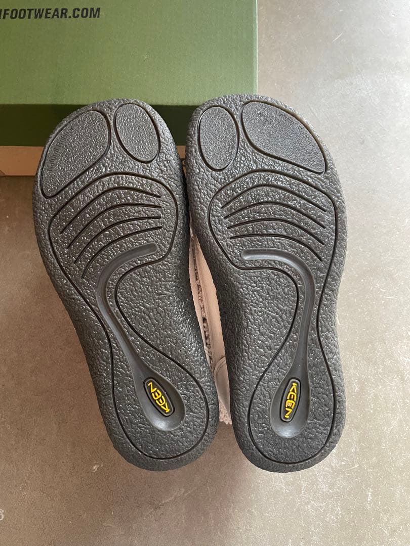 KEEN ハウザー フォールドダウン ボア　ブーツ 24㎝