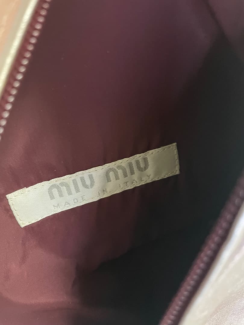 MIU MIU ボディバッグ