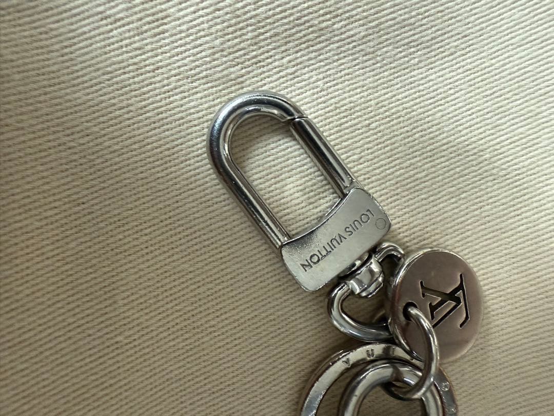 ルイヴィトン キーホルダー ドラゴンヌ モノグラム エクリプス ホワイト