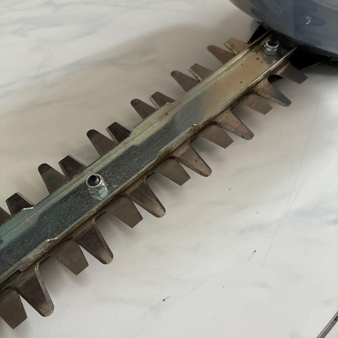 Makita マキタ　MUH264DSH 芝刈り機 バリカン　充電器バッテリー付